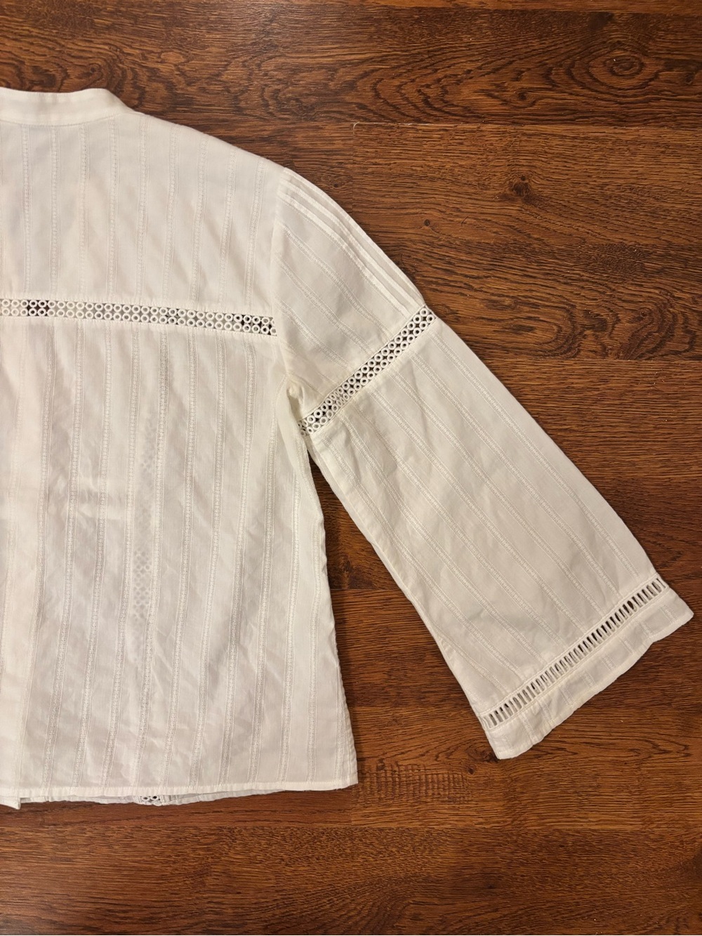 Woman’ White Lace-Trim Peasant Top - Brand - Picture 4 of 4